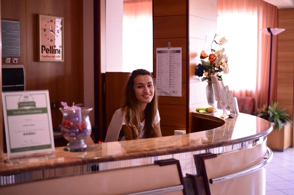 Hotel Gabry Cervia Ngoại thất bức ảnh